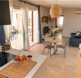 2 bedroom villa with infinity pool, near Alcamo, sleeps 4-5